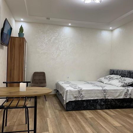 Apartments Of Lesya Ukrainka St. 25 リヴィウ エクステリア 写真